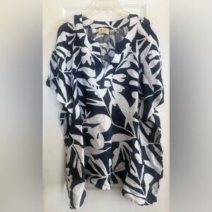 Elie Tahari Woman 3X Navy and White 100% Linen Leaf Print Blouse
